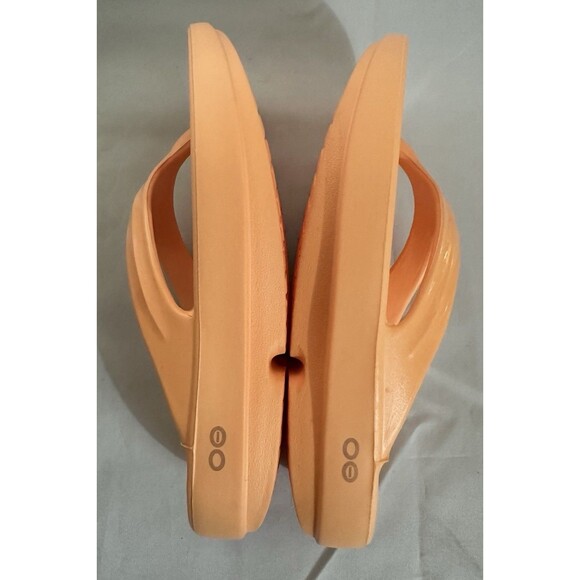 OOFOS OOLALA WOMENS Recovery SANDALS Foam Flip Flop Orange Comfort Thong Sz 7 - Picture 5 of 6